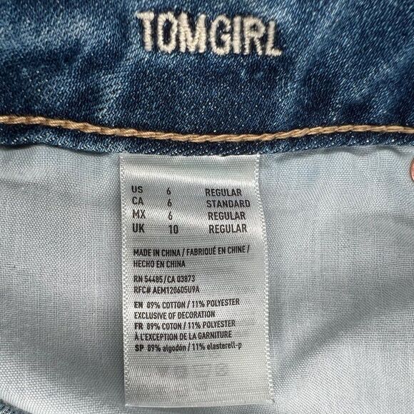 American Eagle Women's Distressed Button Fly Tom Girl Jeans - Picture 10 of 11